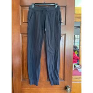 Lululemon cinch waistband jogger size 6